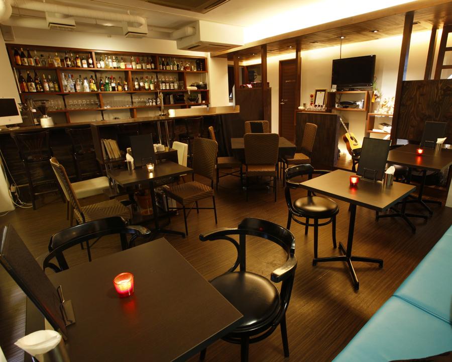 Lucci-Dining&Bar-